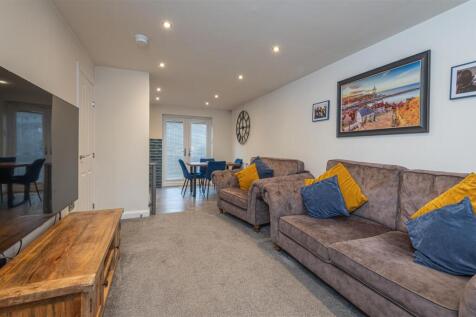 27 - 6 Millers Grove S75 1FW.jpg