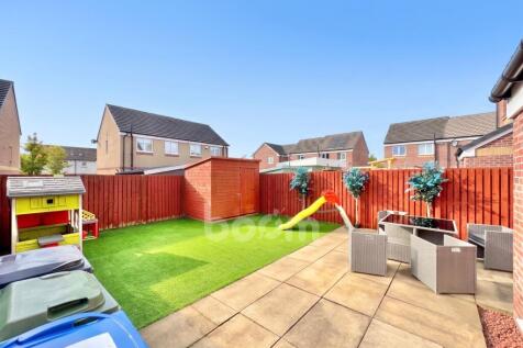 Barmore Crescent, Bishopton rear garden