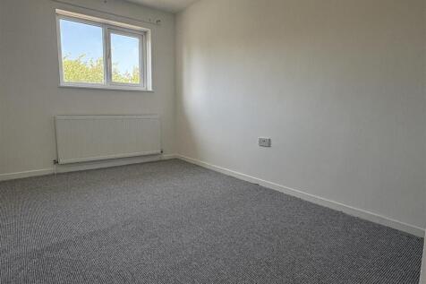 Twickenham Road, Eyres Monsell photo 4