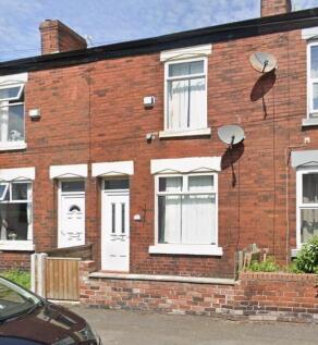 2 bed terraced house to rent Wistaria Road, Manch