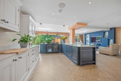 Kitchen Area (Open Plan Kitchen/Dining/Family Room