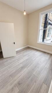 Newly Refurbished One-Bedroom Ground-Floor Flat w