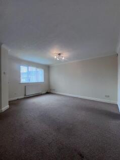Brodsworth Way, Rossington, DN11 photo 3