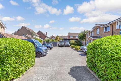 Driveway/Parking