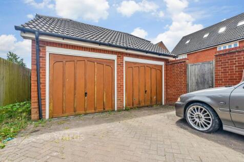 Driveway/Parking