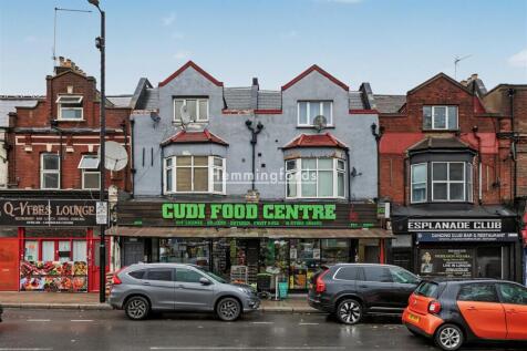 Flat 3, 426 West Green Road N15 3PU-With Watermark