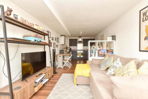 Kitchen/ Living Area