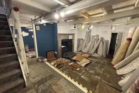 Retail Property (high street) to rent Image 6