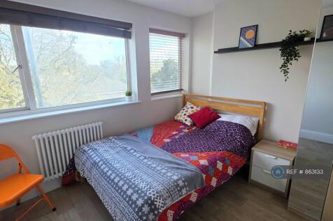 Room 3(Top Floor) £750/Pcm