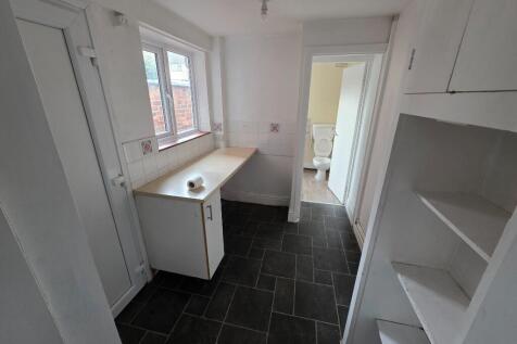 Clifton Road, Nuneaton, Warwickshire, CV10 photo 5