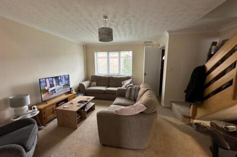 Watermills Close, Andover photo 3