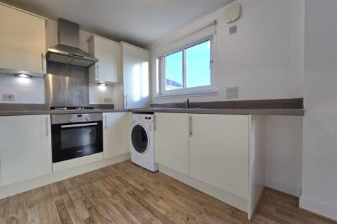 5 Willowbank Grove, Flat 1/2, Alexandria G83 9GE photo 3