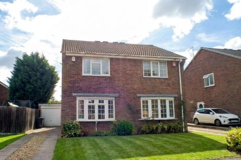 2-bed semi-detached on Langdale Grove, Bingham, NG13, £950/mo