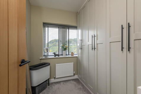 Hillcrest View (2...