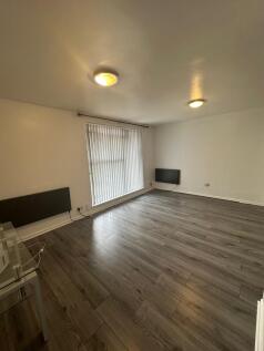 Urmston Lane, Stretford, M32 photo 4
