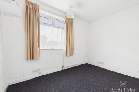Rear Letting Room