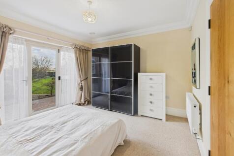 CAM02351G0-PR0089-STILL017 (1)