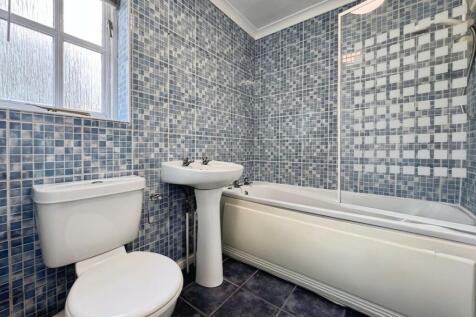 Hadley Grange, Harlow, Essex, CM17 photo 4
