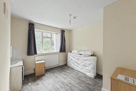 64 Dukes Avenue, Muswell Hill, London N10 2PU