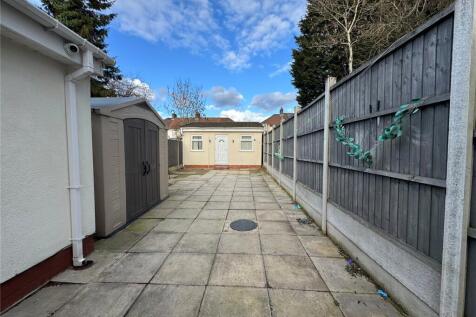 3 bed, 1 bath Terraced in Birmingham - Photo 32
