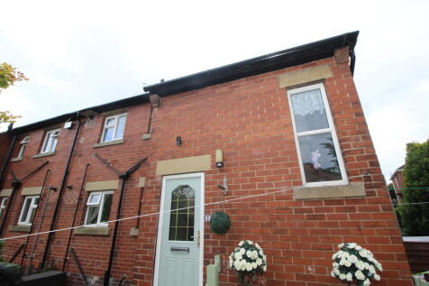 1-bed flat on Queens Drive, Wrenthorpe, £725/mo