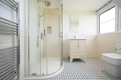 Master En-Suite Shower Room