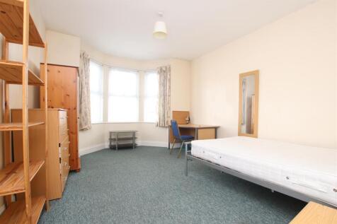 Bedroom one.JPG