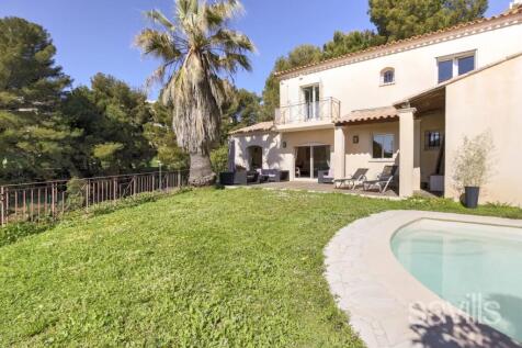 For sale villa with swimming pool in Nice Fabron 