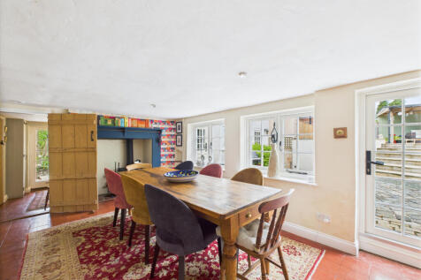 CAM02909G0-PR0442-STILL033