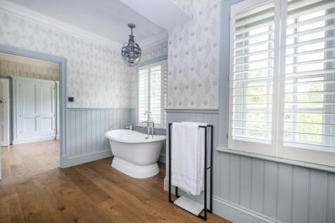 2 Hampton-spring-...