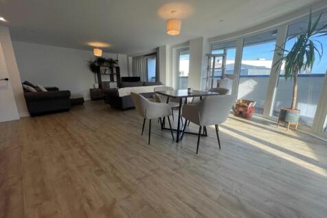 The Avebury, 10 Madeira Road photo 3