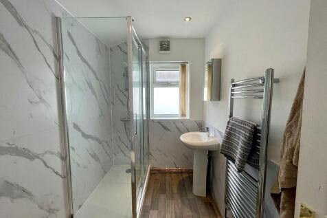 PRICE REDUCTION- West End 3 Bed Student House // Sept 2026 photo 3