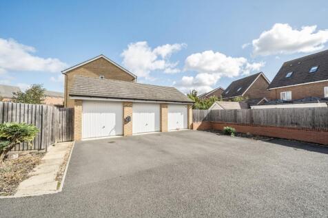 Lima Way garage &amp; parking