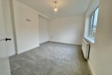 Kelfield Avenue, Northern Moor, Manchester, M23 photo 3