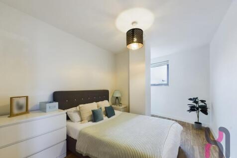 3 Pomona Strand, Old Trafford, M16 photo 5