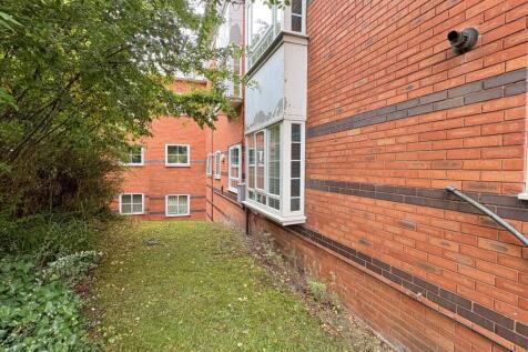 Berkeley Court, Kelso Street, Hyde Park, Leeds, LS2 photo 5