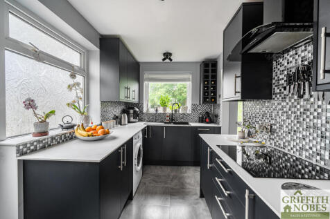 Kitchen and Window 