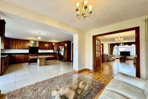 WhatsApp Image 2024-12-09 at 13.59.11_82876274.jpg