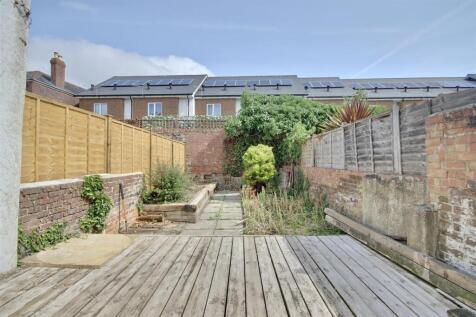 essex road garden 2.jpg