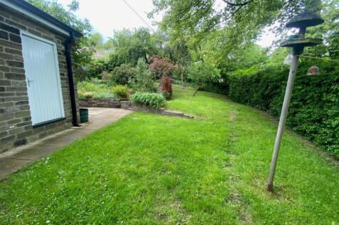 REAR GARDEN.jpg