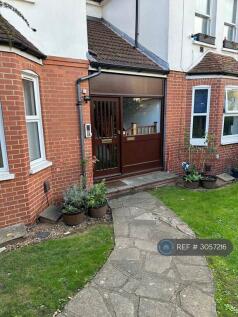 Pinner Road, Northwood, HA6 photo 3
