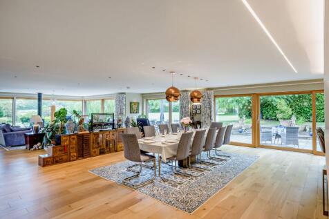 Open Plan Reception