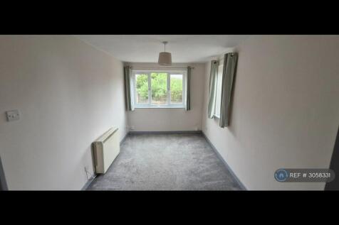 Lovell Court, Eastbourne, BN21 photo 3