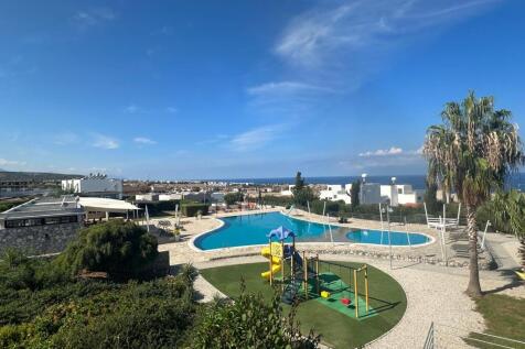 Luxurious 2 Bed Penthouse with Private Terrace and Stunning Views Image 9999 1