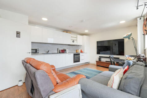 Living Area/Kitchen