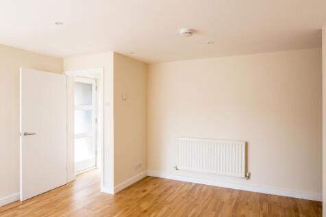 Stirling Way photo 3