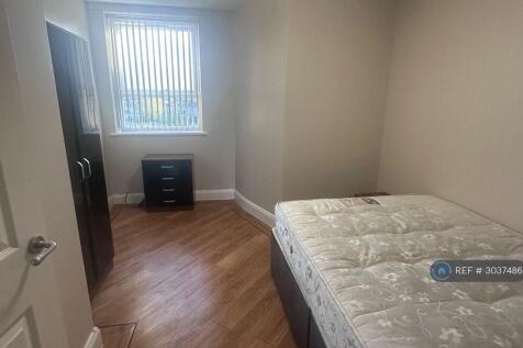 Gladstone Court, Liverpool, L8 photo 3
