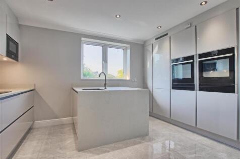 Kitchen 3.jpg