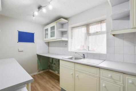 Lakeside Road, Cheshunt, EN8 photo 4
