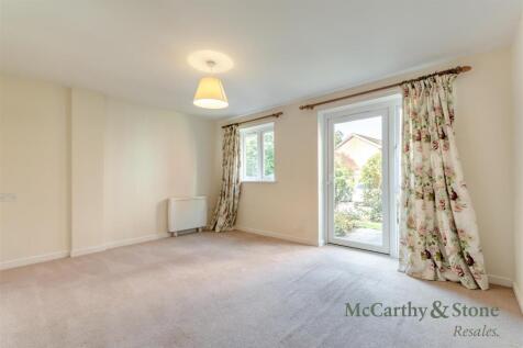8704608-interior07.jpg